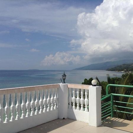 Cronin Residence Resort Oslob Bagian luar foto