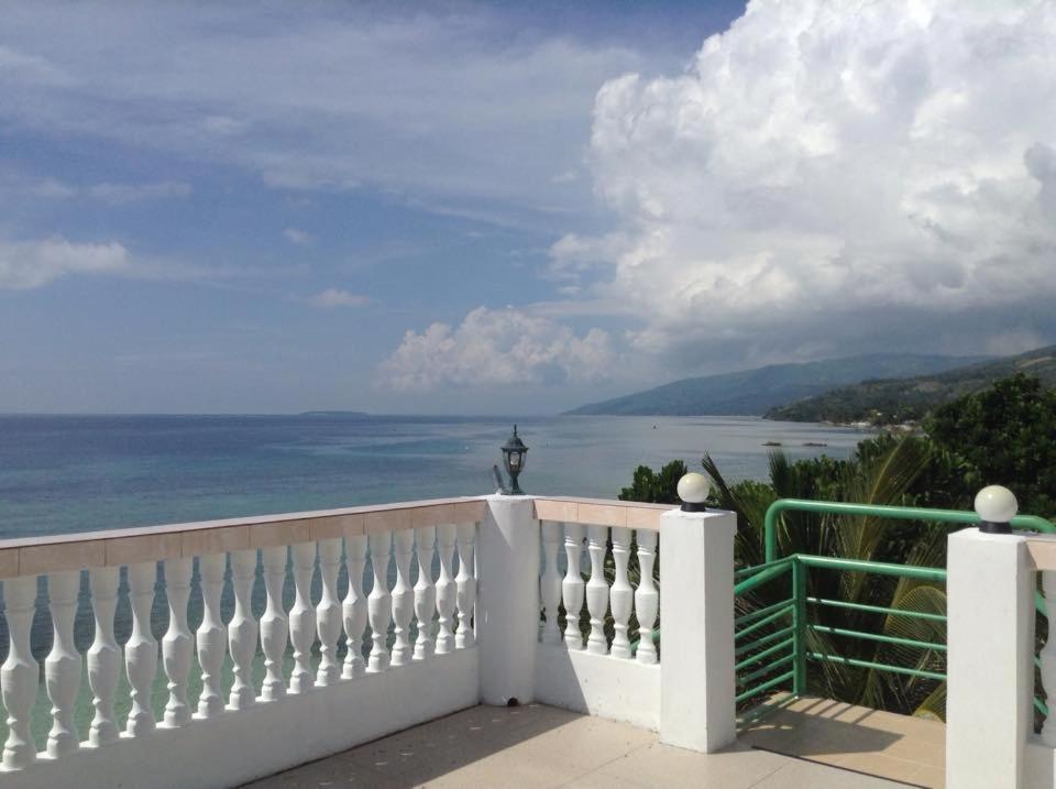 Cronin Residence Resort Oslob Bagian luar foto