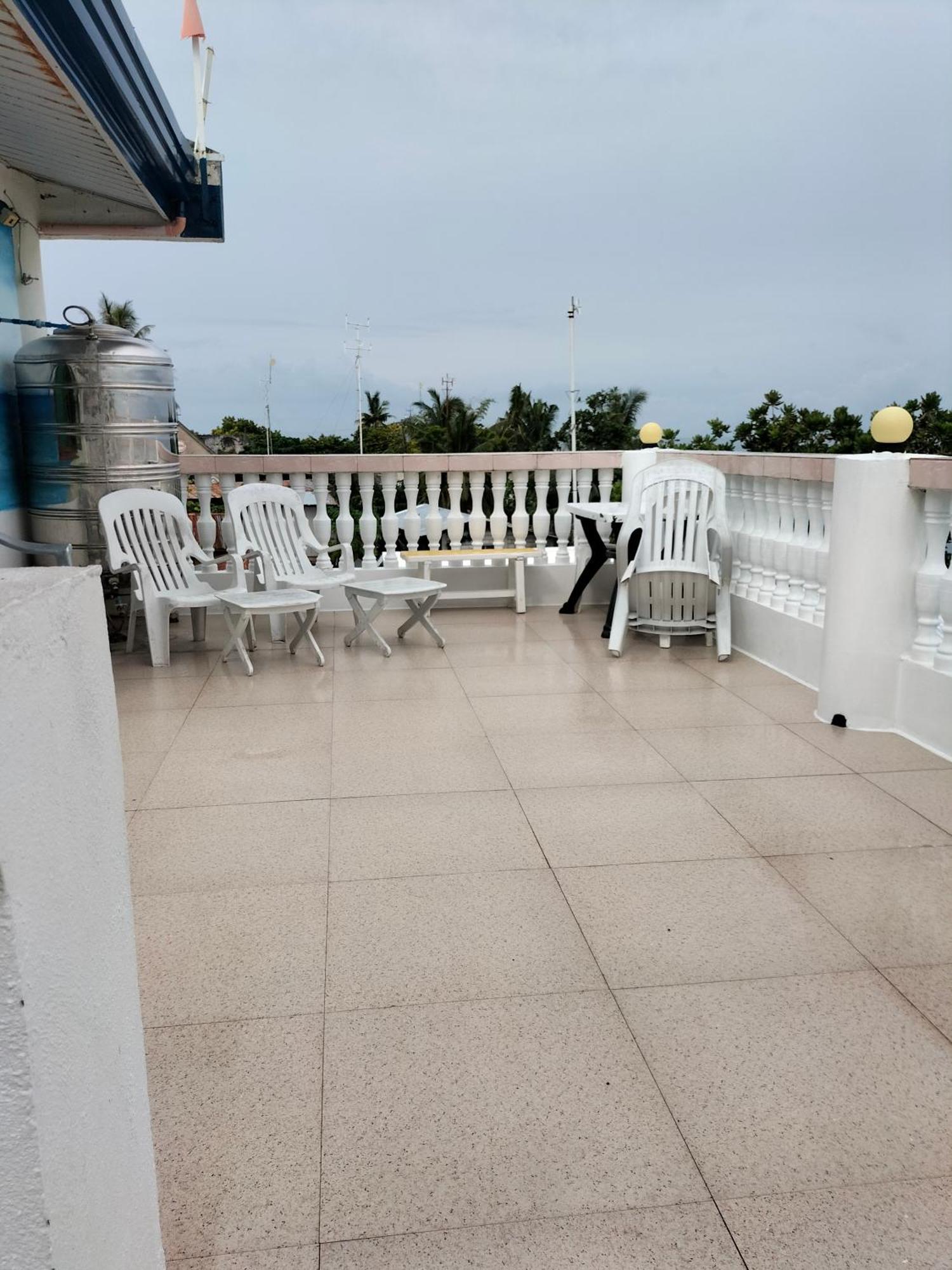 Cronin Residence Resort Oslob Bagian luar foto