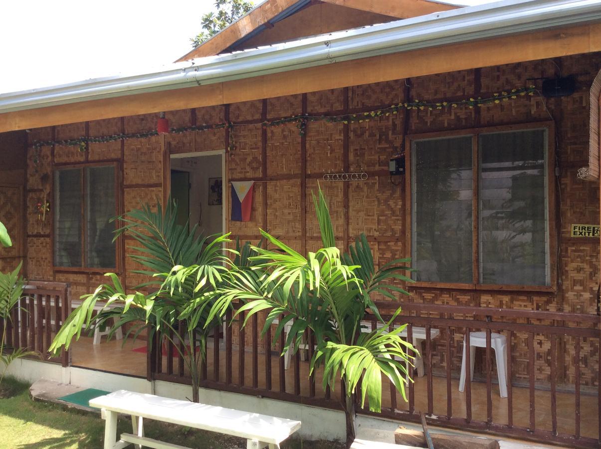 Cronin Residence Resort Oslob Bagian luar foto