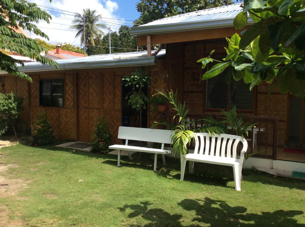 Cronin Residence Resort Oslob Bagian luar foto