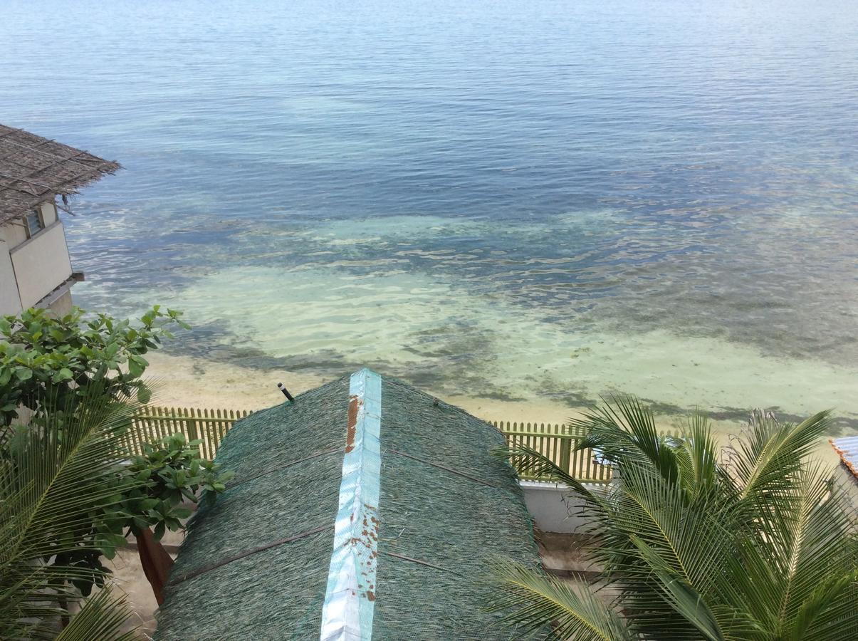 Cronin Residence Resort Oslob Bagian luar foto