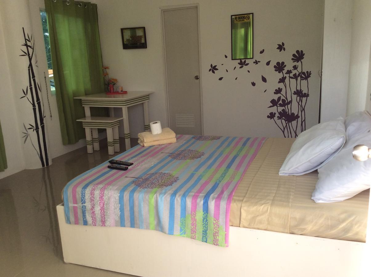 Cronin Residence Resort Oslob Bagian luar foto