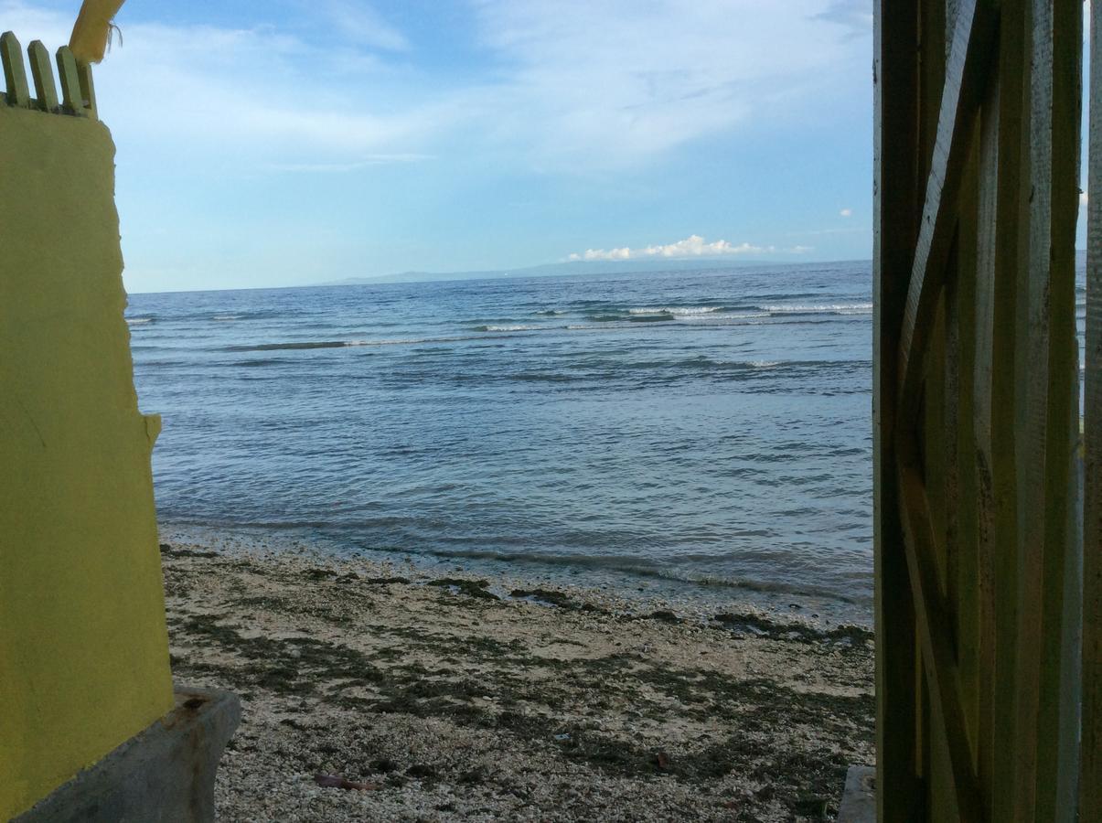 Cronin Residence Resort Oslob Bagian luar foto