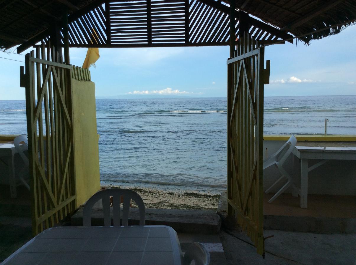 Cronin Residence Resort Oslob Bagian luar foto