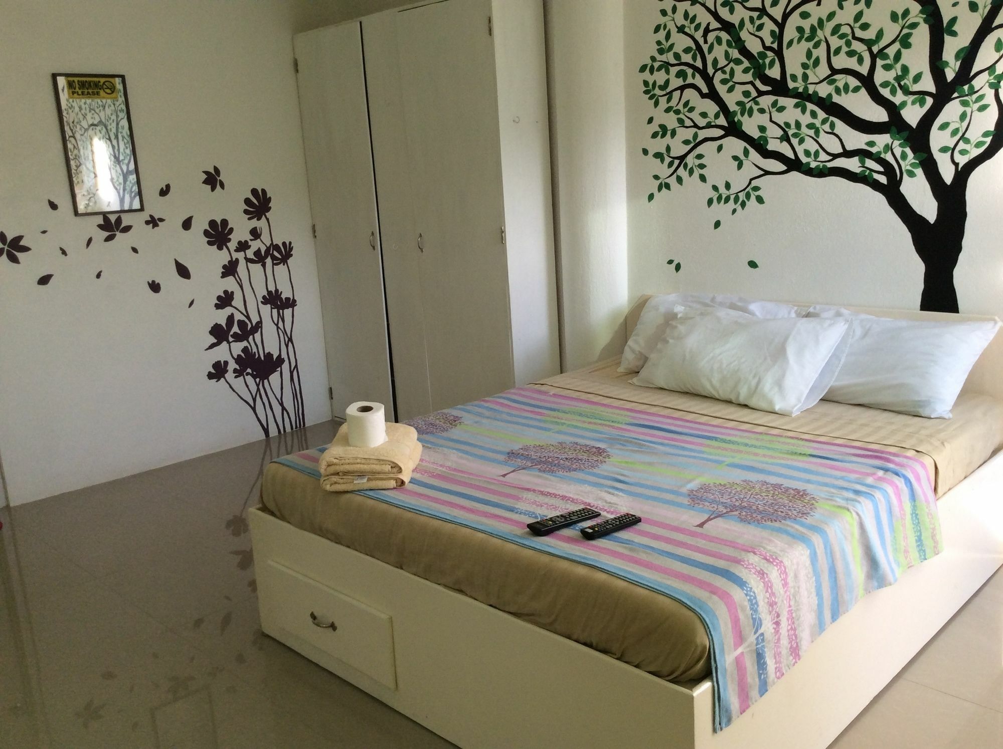 Cronin Residence Resort Oslob Bagian luar foto