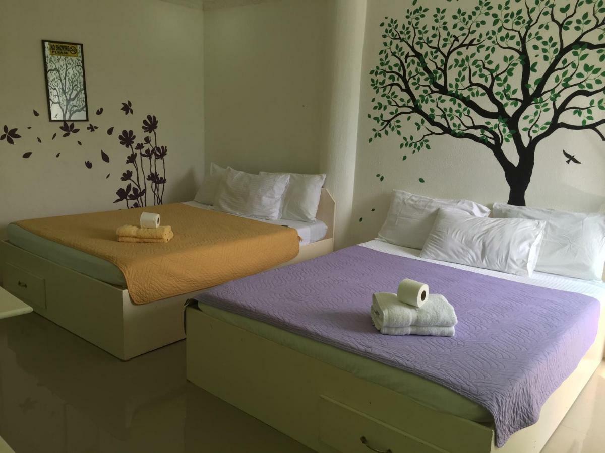 Cronin Residence Resort Oslob Bagian luar foto