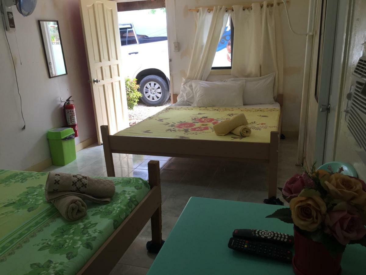 Cronin Residence Resort Oslob Bagian luar foto