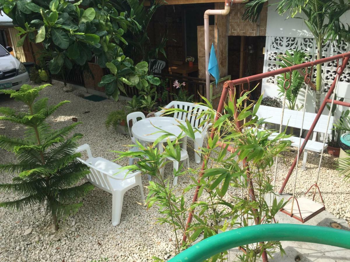 Cronin Residence Resort Oslob Bagian luar foto
